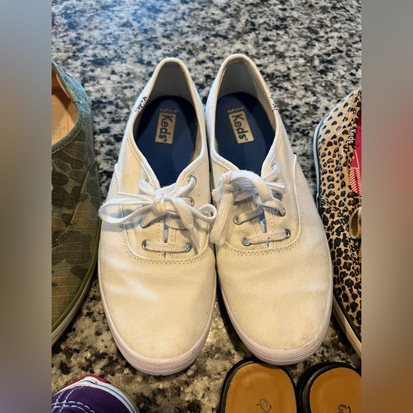 Keds champion sneakers camvas Size 7.5 - Picture 1 of 6